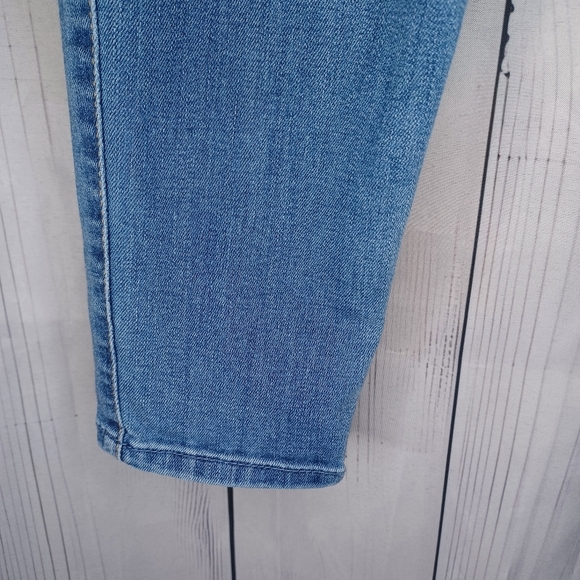 Hollister Distressed High Rise Super skinny crop jeans - Picture 8 of 16